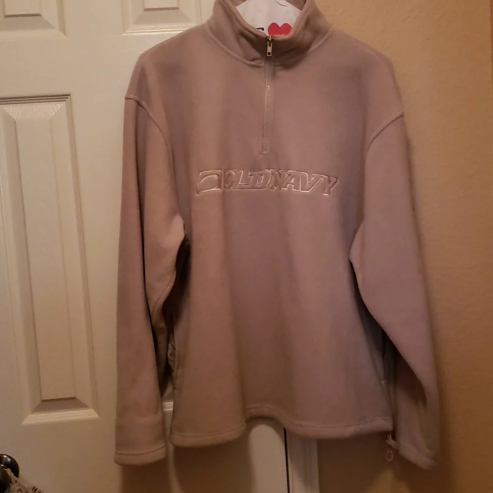 Cream colored pullover fleece jacket - Picture 6 of 6